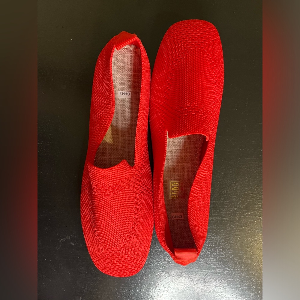 Red loafer sz 10 brand new